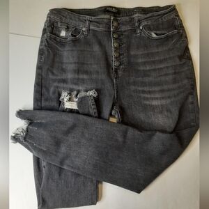 JUDY BLUE jeans Distressed. Size 15/32